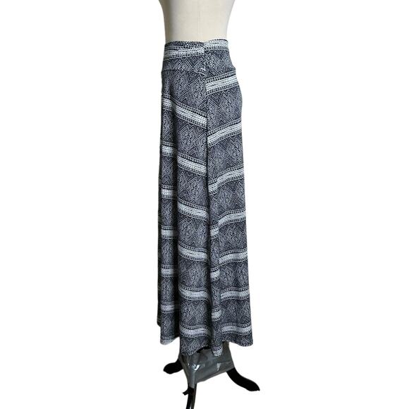 Donna Moore black white tribal print boho pull on maxi skirt size Medium - Picture 7 of 11